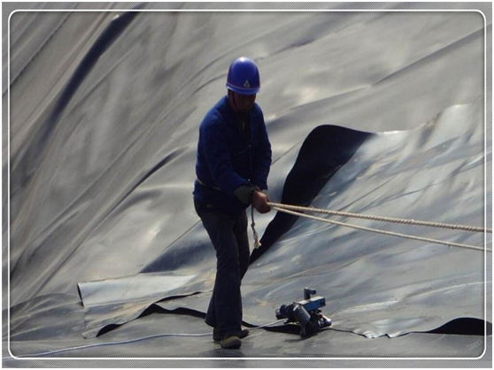 0.3mm厚的91视频直播APP膜解决风水淘蚀严重且渗流问题