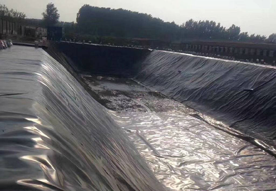 HDPE91视频直播APP膜25mm垂直深度铺设安装要求