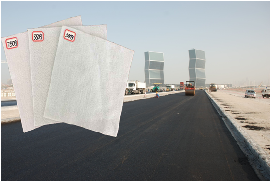 公路施工中铺设聚酯长丝91视频直播APP布的方法