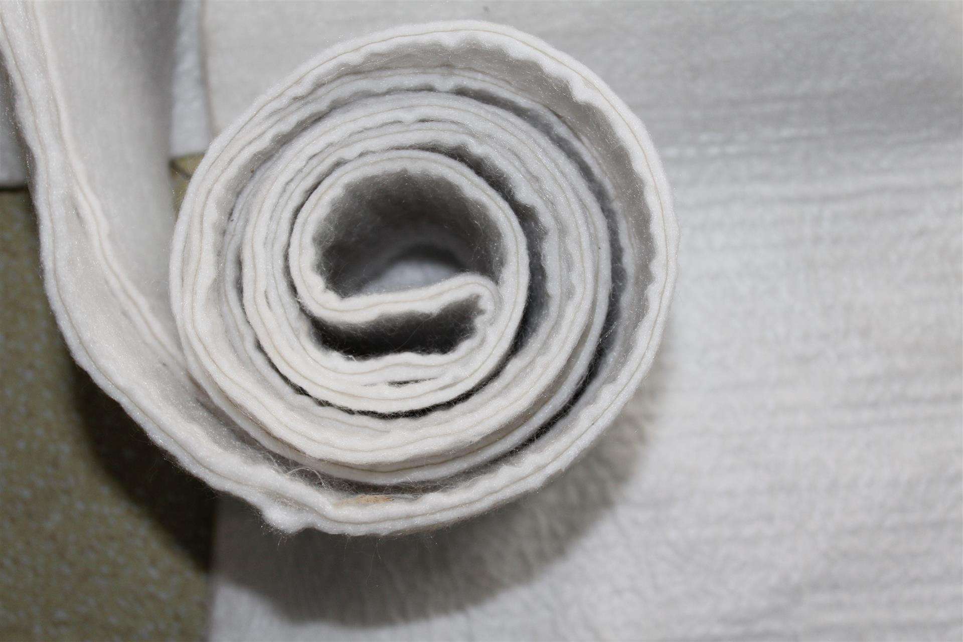 如何实现深厚覆盖层综合防渗型围堰的高效施工？