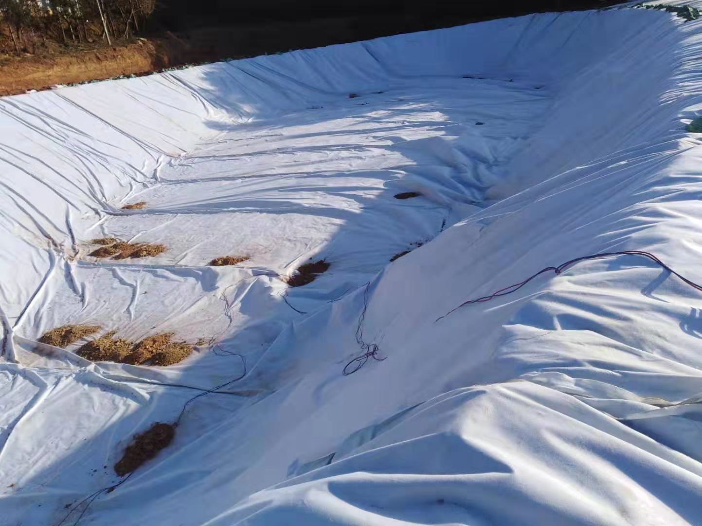 1.0mmHDPE91视频直播APP膜在填埋场精细化填埋作业步骤