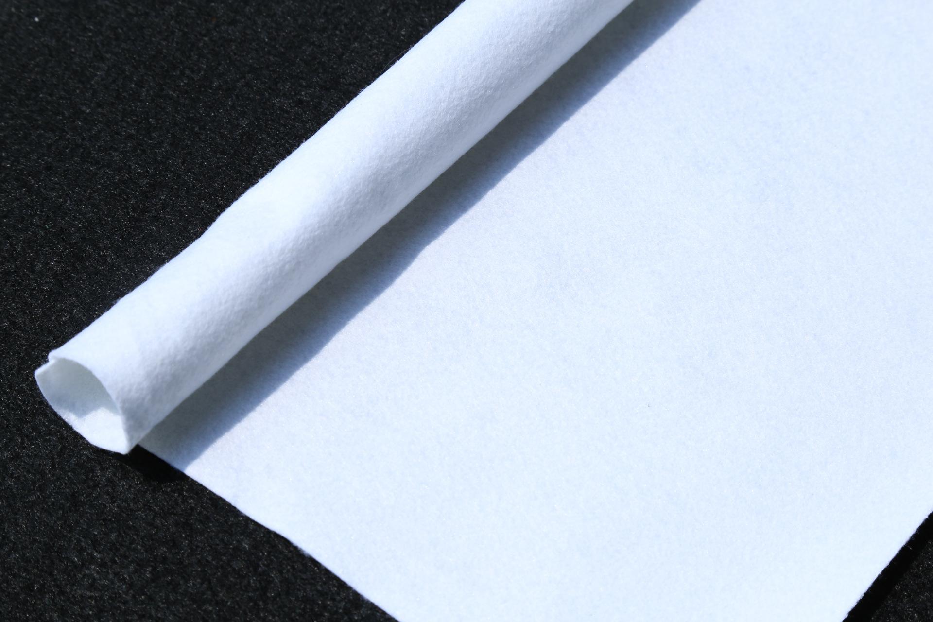 铺设91视频直播APP布对于减少坝体沉降量有明显作用