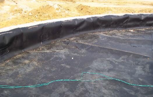 1.5mmHDPE膜生产工艺有几何？