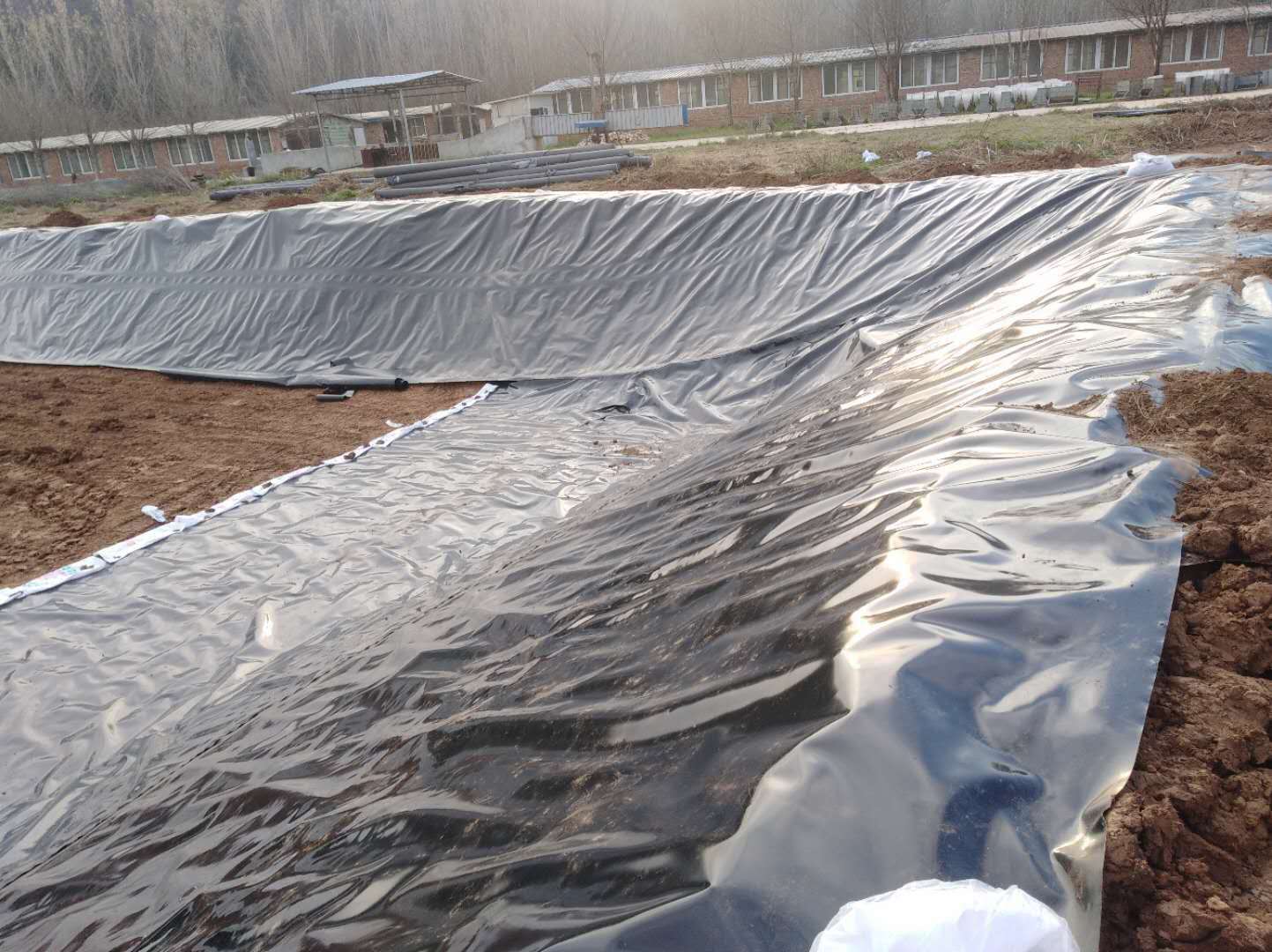 HDPE防渗膜受到破坏的原因有哪些？