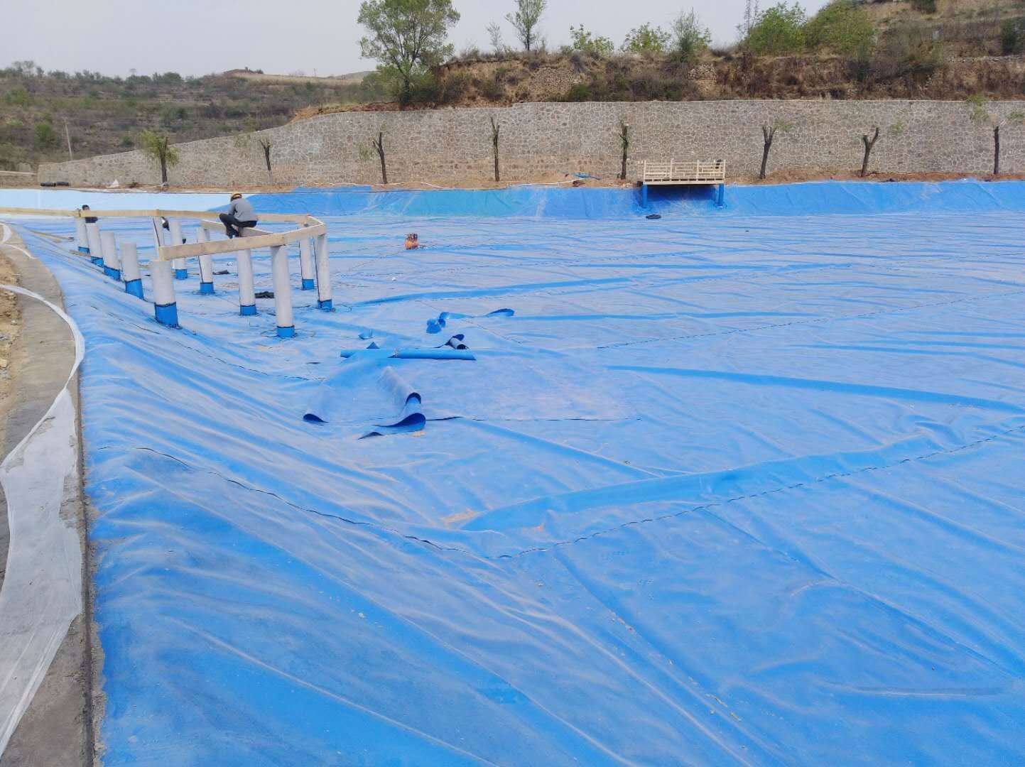 91视频直播APP膜水平铺设过程中需要解决的技术问题