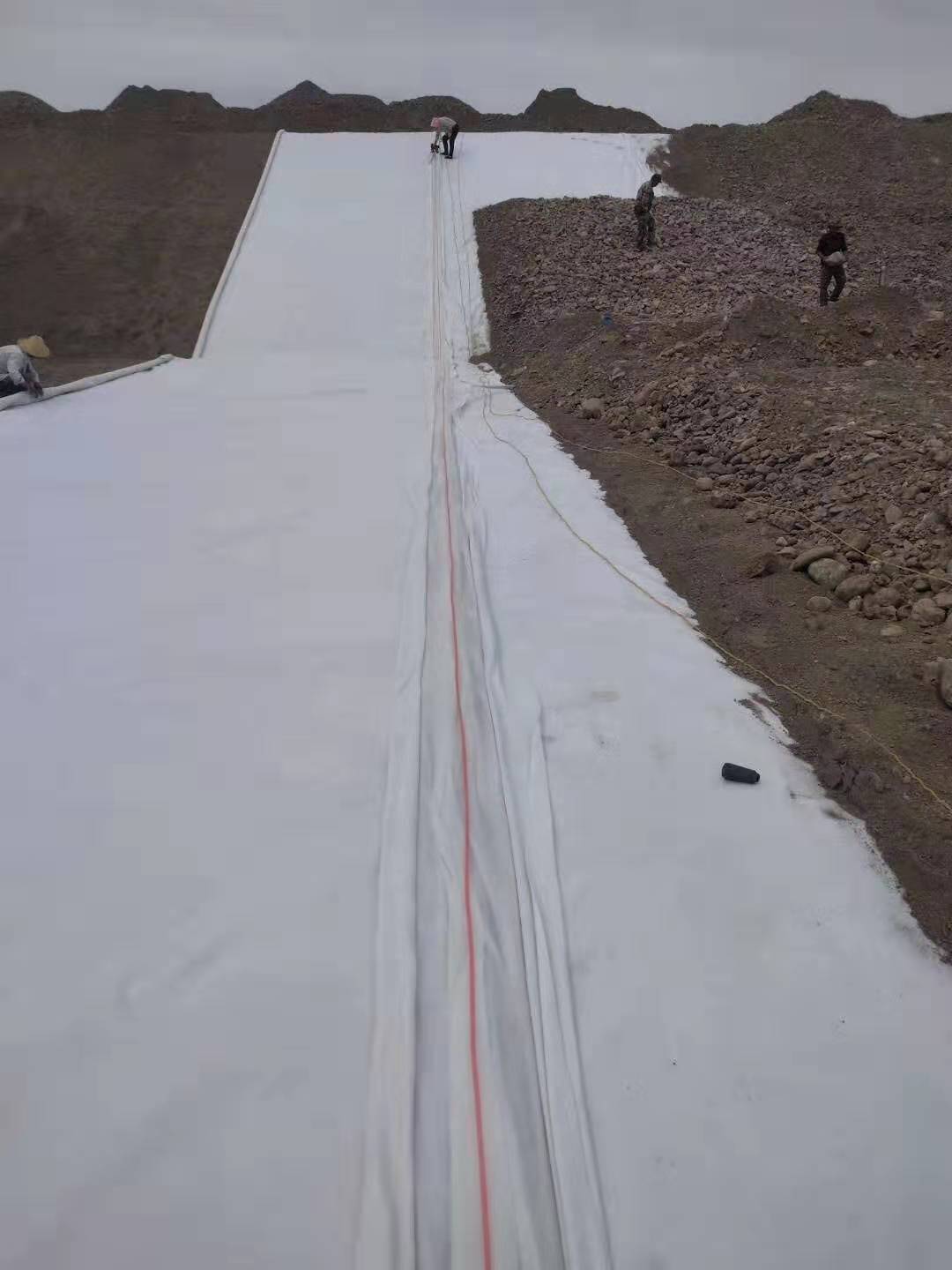 91视频直播APP布展现的土体提供嵌锁和咬合作用