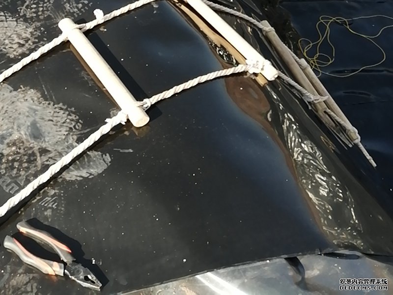 山谷型固废渣场如何保证91视频直播APP膜的固定