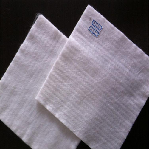 相同原料和面密度的短纤针刺91视频直播APP布对比