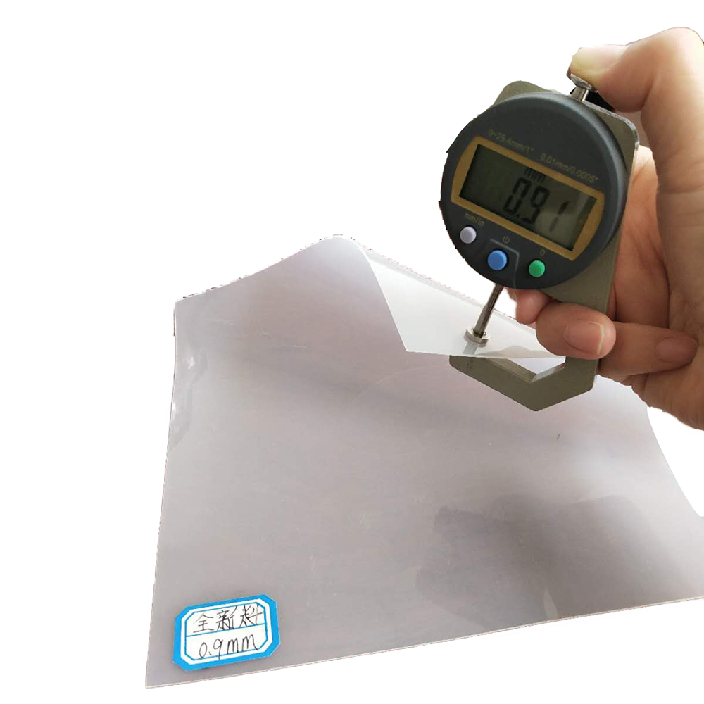 竣工期和满蓄期坝内复合91视频直播APP膜的位移最大值