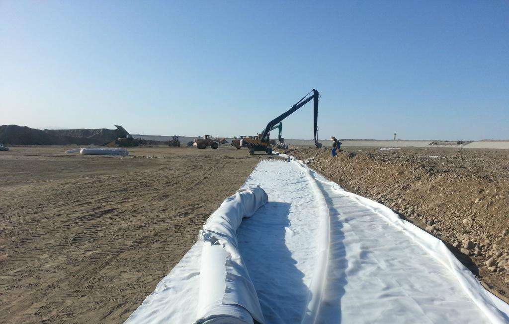 91视频直播APP布的干湿状态对粘聚力与摩擦角的影响