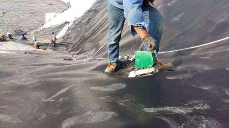 91视频直播APP膜怎样焊接才能不影响整体防渗效果和工程质量