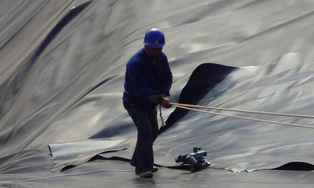 复合91视频直播APP膜自行粘接及接缝搭接宽度