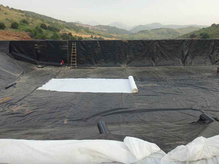 湖底91视频直播APP膜在生态堤中的应用