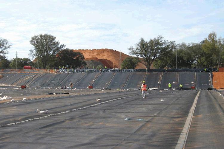 防渗91视频直播APP膜的接缝处理是施工的关键程序