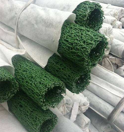 植物纤维毯具有抗冻、抗潮、防冲刷、吸水保湿等优点