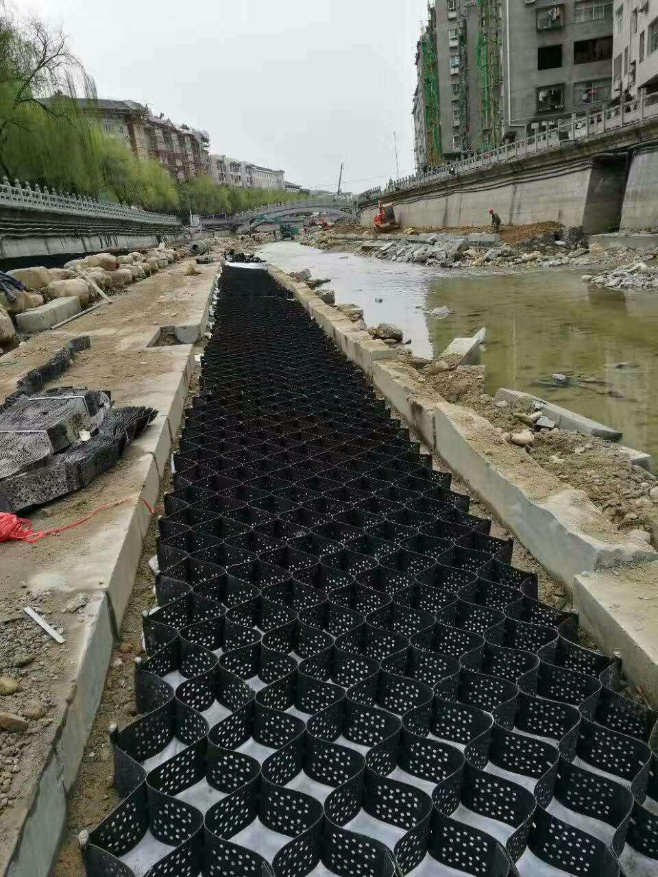 91视频直播APP格室材料具有较强抗老化能力、耐低温能力