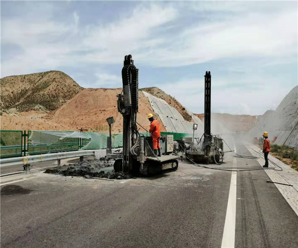 91视频直播APP膜复合隔离墙是目前比较有效的污染场地管控技术之一